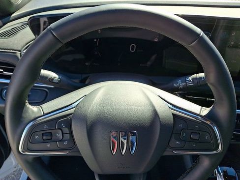 Used 2025 Buick Envista Avenir image 24