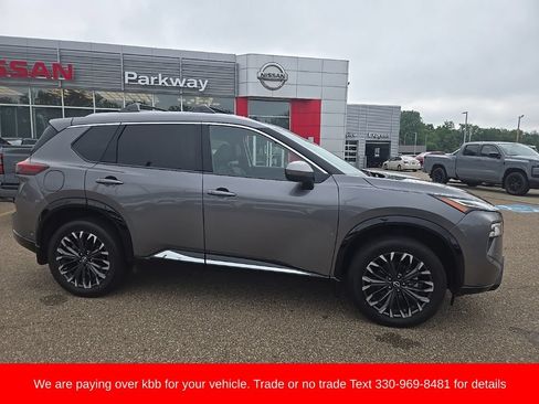 Used 2025 Nissan Rogue Platinum w/ Platinum Premium Package AWD/4WD image 8
