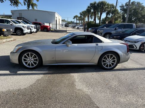 Used 2006 Cadillac XLR V RWD image 4