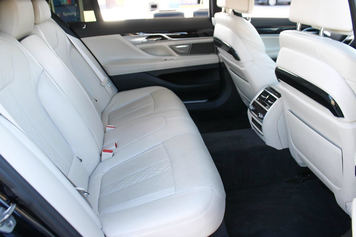 Used 2019 BMW 750i RWD image 24