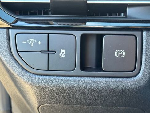 New 2026 Kia Sportage LX FWD image 22