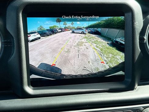 Used 2021 Jeep Wrangler Unlimited Rubicon 4xe w/ Steel Bumper Group image 15