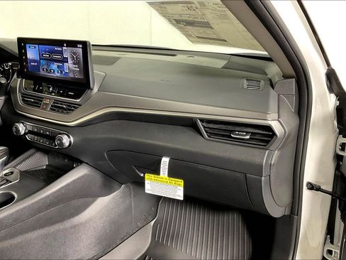 New 2026 Nissan Altima 2.5 SR AWD/4WD image 18
