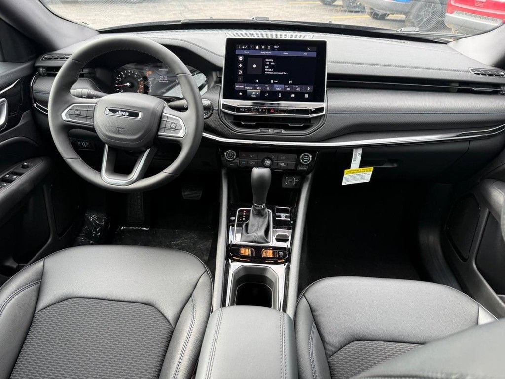 New 2026 Jeep Compass Latitude AWD/4WD image 6