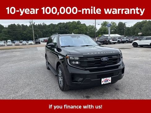 Used 2025 Ford Expedition Active AWD/4WD image 10