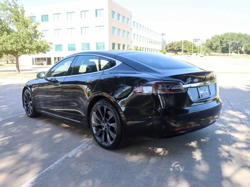 Used 2018 Tesla Model S 100D AWD/4WD image 5