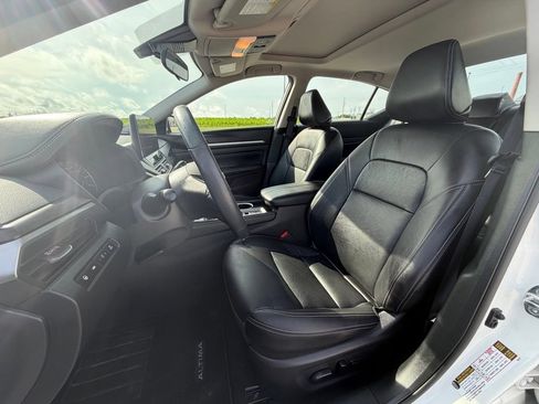 Used 2023 Nissan Altima 2.5 SL AWD/4WD image 11