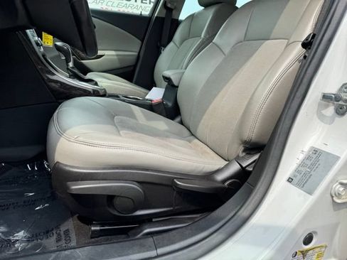 Used 2014 Buick Verano FWD image 6