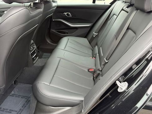 Used 2025 BMW 330i Sedan w/ Convenience Package RWD image 31