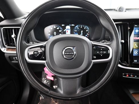 Used 2020 Volvo V60 T5 Cross Country image 6