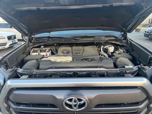 Used 2022 Toyota Tundra Limited image 9
