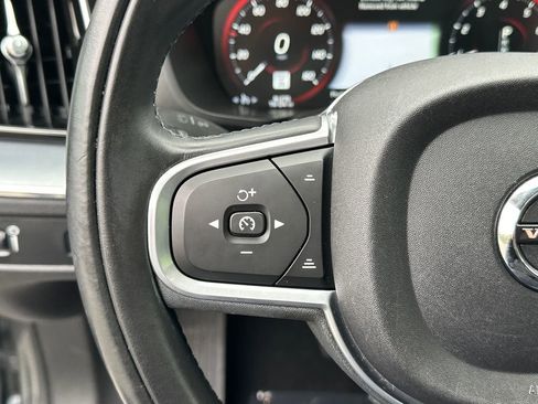 Used 2018 Volvo XC60 T6 Momentum AWD/4WD image 27
