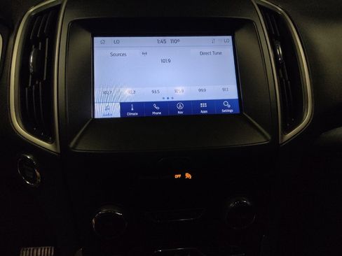 Used 2020 Ford Edge SEL AWD/4WD image 25
