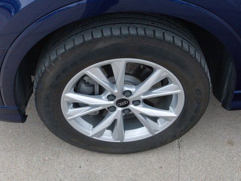 Used 2023 Audi Q3 2.0T Premium image 11