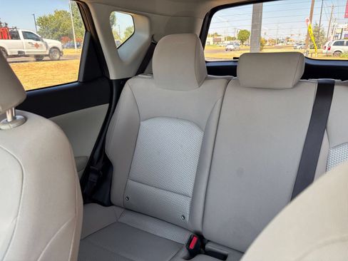 Used 2025 Kia Soul LX w/ LX Technology Package FWD image 36