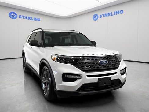 Used 2021 Ford Explorer XLT w/ Equipment Group 202A image 14