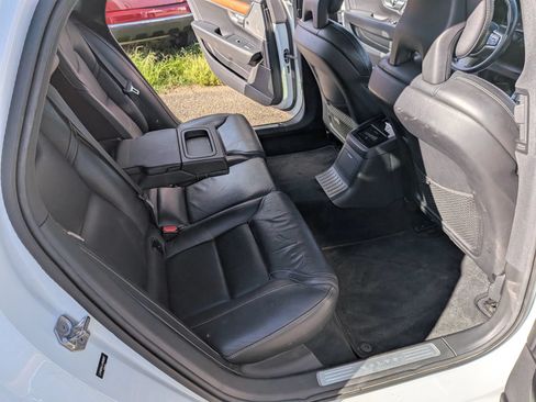 Used 2018 Volvo S90 T8 Inscription w/ Convenience Package AWD/4WD image 44