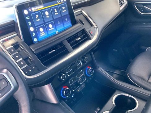 Used 2022 Chevrolet Suburban Premier image 11