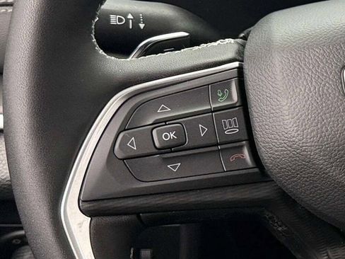 New 2025 Jeep Grand Cherokee Altitude image 33