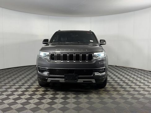 Used 2023 Jeep Wagoneer Series III w/ Preferred Equipment Group AWD/4WD image 5