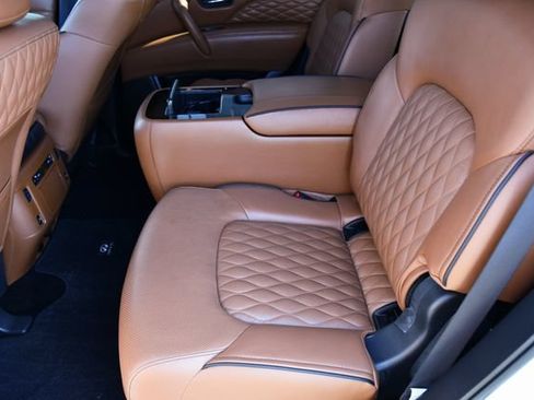 Certified 2024 INFINITI QX80 Sensory w/ Cargo Package AWD/4WD image 19