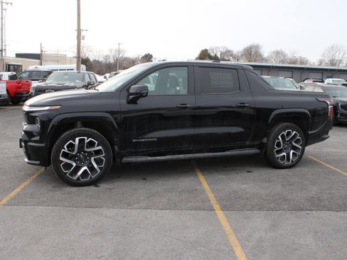 New 2024 Chevrolet Silverado EV RST AWD/4WD image 75