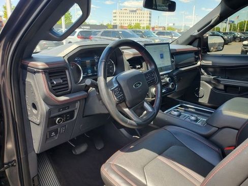 Used 2023 Ford Expedition Limited AWD/4WD image 12
