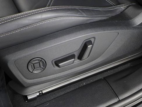 Used 2025 Audi Q3 2.0T Premium w/ Convenience Package image 23