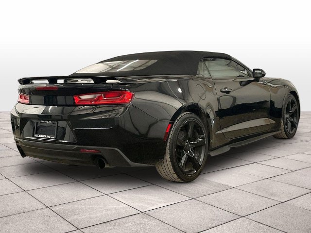Used 2017 Chevrolet Camaro LT RWD image 12