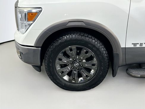 Used 2018 Nissan Titan Platinum Reserve w/ Platinum Utility Package image 11