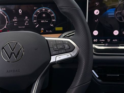 New 2026 Volkswagen Tiguan SEL R-Line AWD/4WD image 25