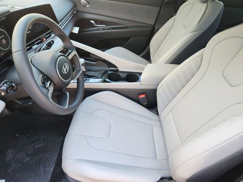 New 2026 Hyundai Elantra Limited image 10