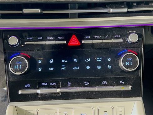 Used 2024 Hyundai Santa Fe Calligraphy image 22