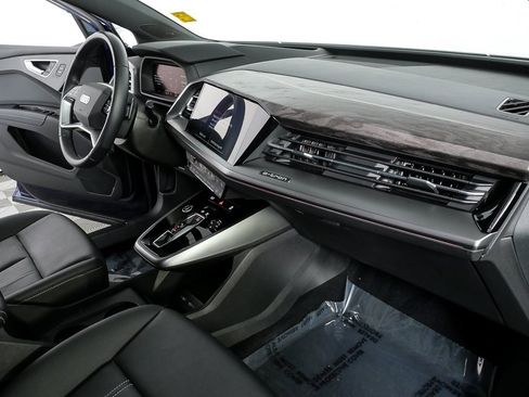 Used 2023 Audi Q4 e-tron Prestige image 23