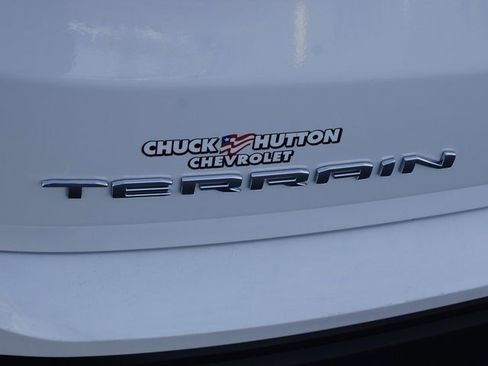 Used 2024 GMC Terrain SLE image 16