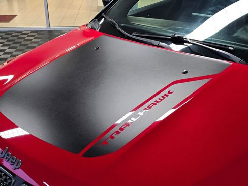 Used 2023 Jeep Compass Trailhawk w/ Trailhawk Convenience Group image 10