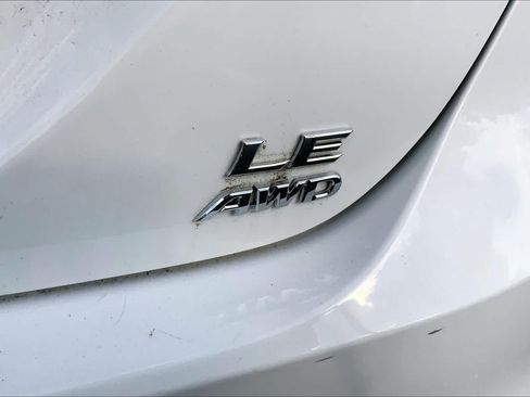 Used 2024 Toyota Camry LE AWD/4WD image 10