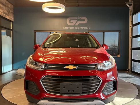 Used 2019 Chevrolet Trax LT w/ LT Convenience Package AWD/4WD image 8