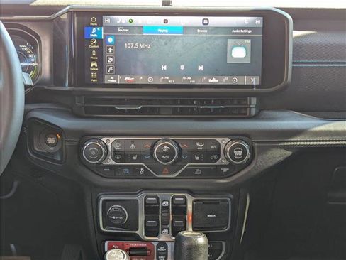 Used 2024 Jeep Wrangler Rubicon w/ Convenience Group image 13