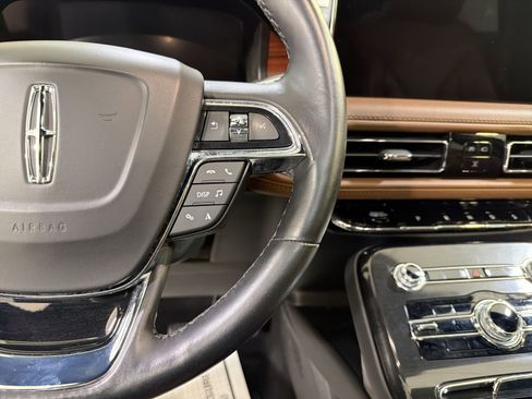 Used 2022 Lincoln Nautilus Reserve w/ Equipment Group 201A image 15