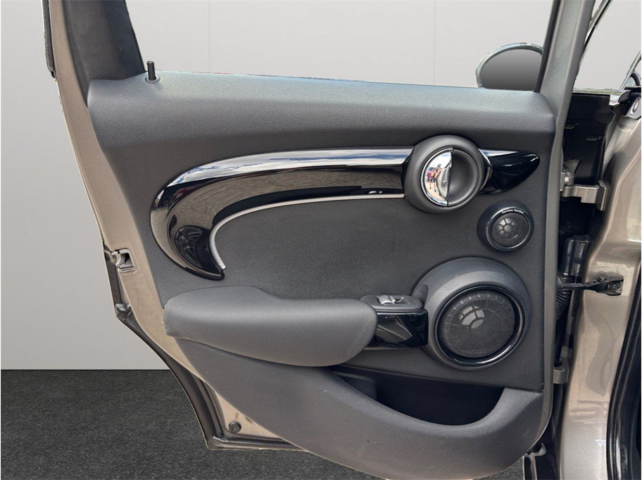Used 2017 MINI Cooper S FWD image 29