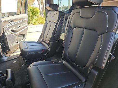 New 2026 Jeep Grand Cherokee L Limited image 15