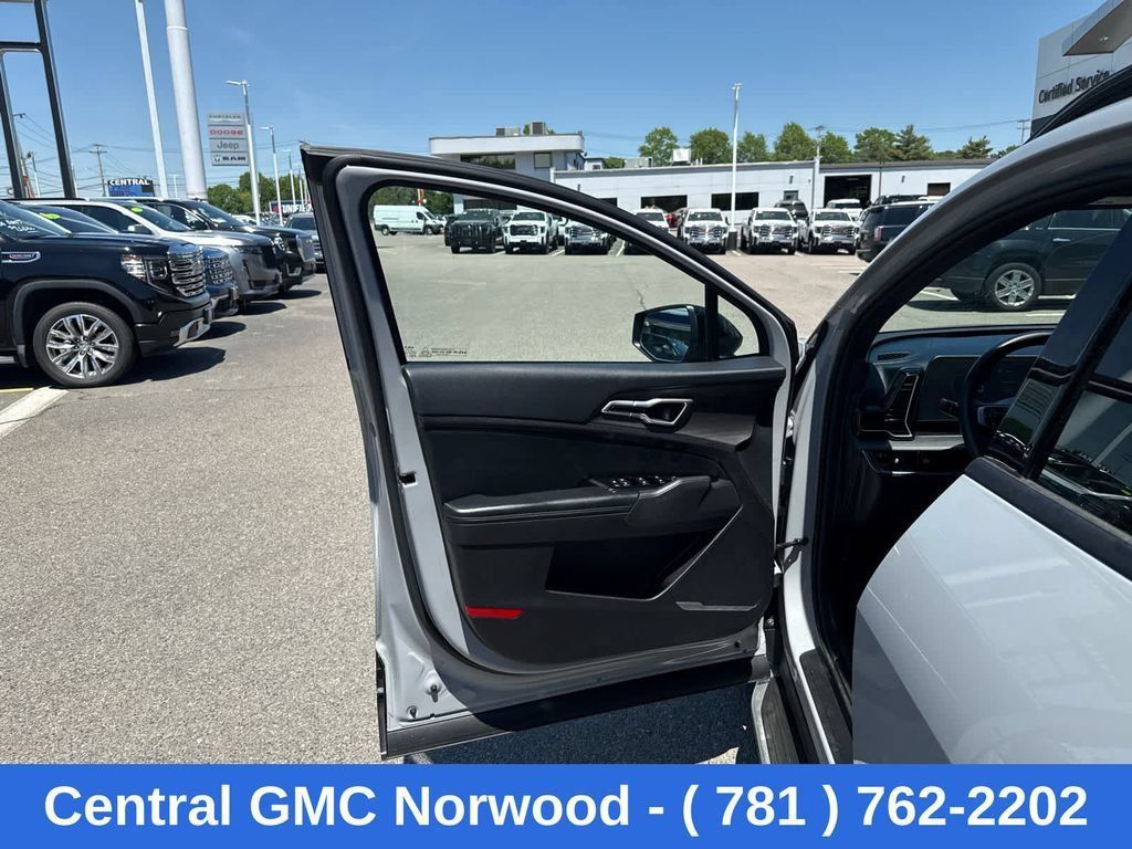 Used 2023 Kia Sportage X-Line w/ X-Line Premium Package AWD/4WD image 13