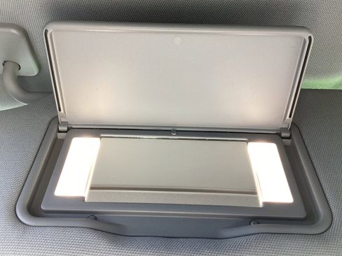 Used 2021 Ford Explorer XLT w/ Equipment Group 202A image 32