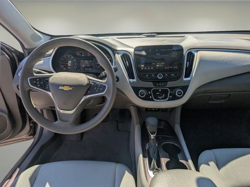 Used 2023 Chevrolet Malibu LS FWD image 12