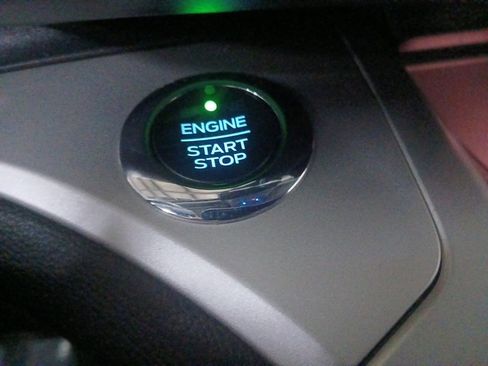 Used 2020 Ford Explorer XLT w/ Equipment Group 202A image 15