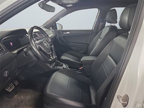 Used 2019 Volkswagen Tiguan SEL Premium R-Line image 8