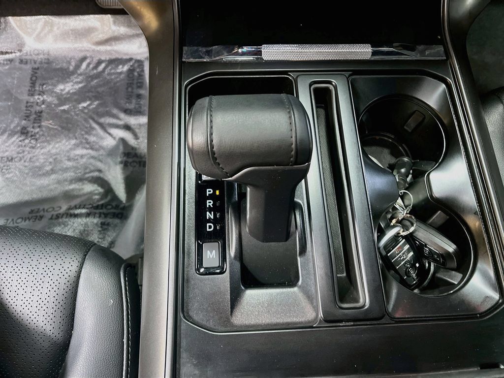 Used 2025 Ford F150 Lariat w/ Equipment Group 501A Mid AWD/4WD image 17
