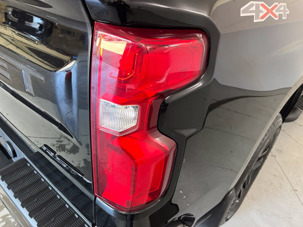 Used 2023 Chevrolet Silverado 1500 RST w/ Redline Edition AWD/4WD image 47