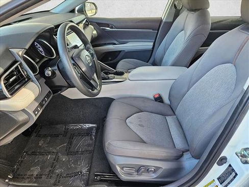 Used 2020 Toyota Camry LE image 15